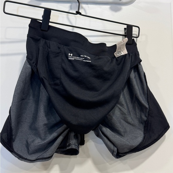 Under armor running shorts - Picture 3 of 13